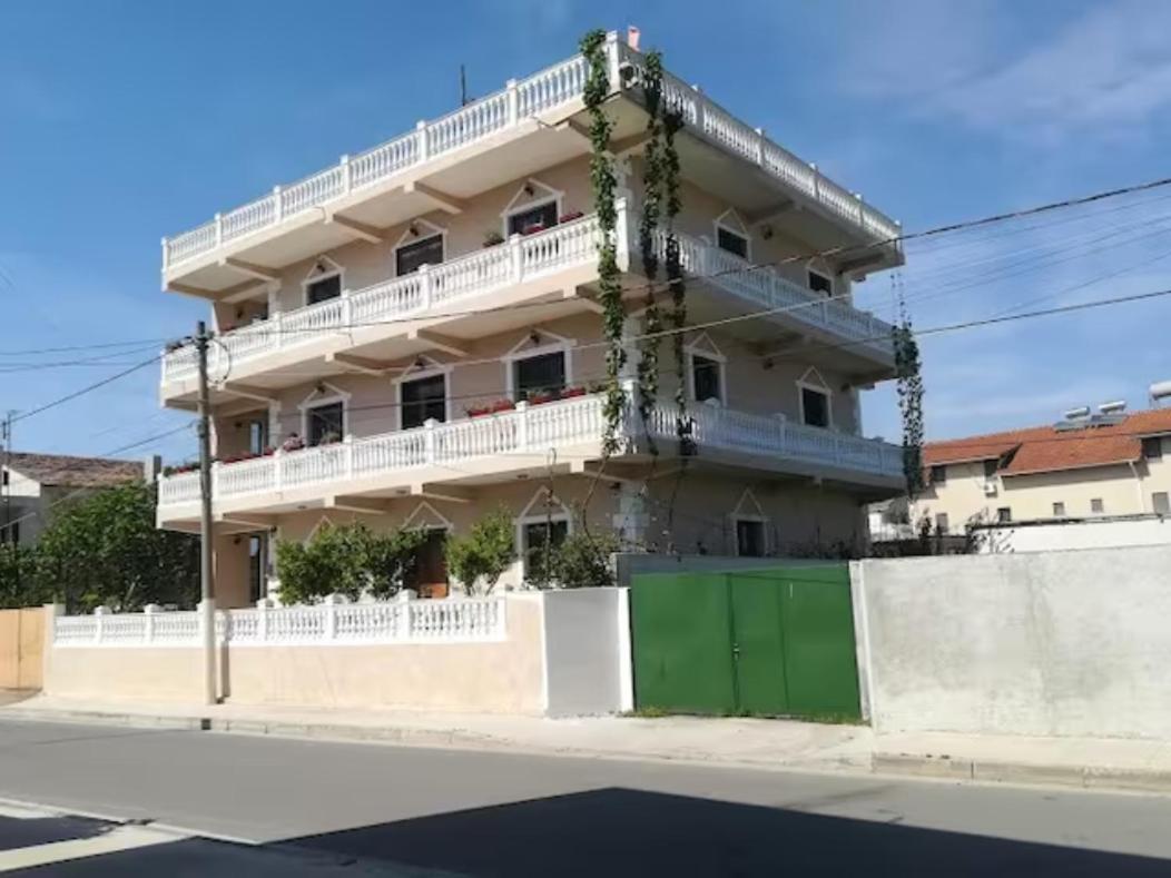 Vila Lika Durres Exterior photo